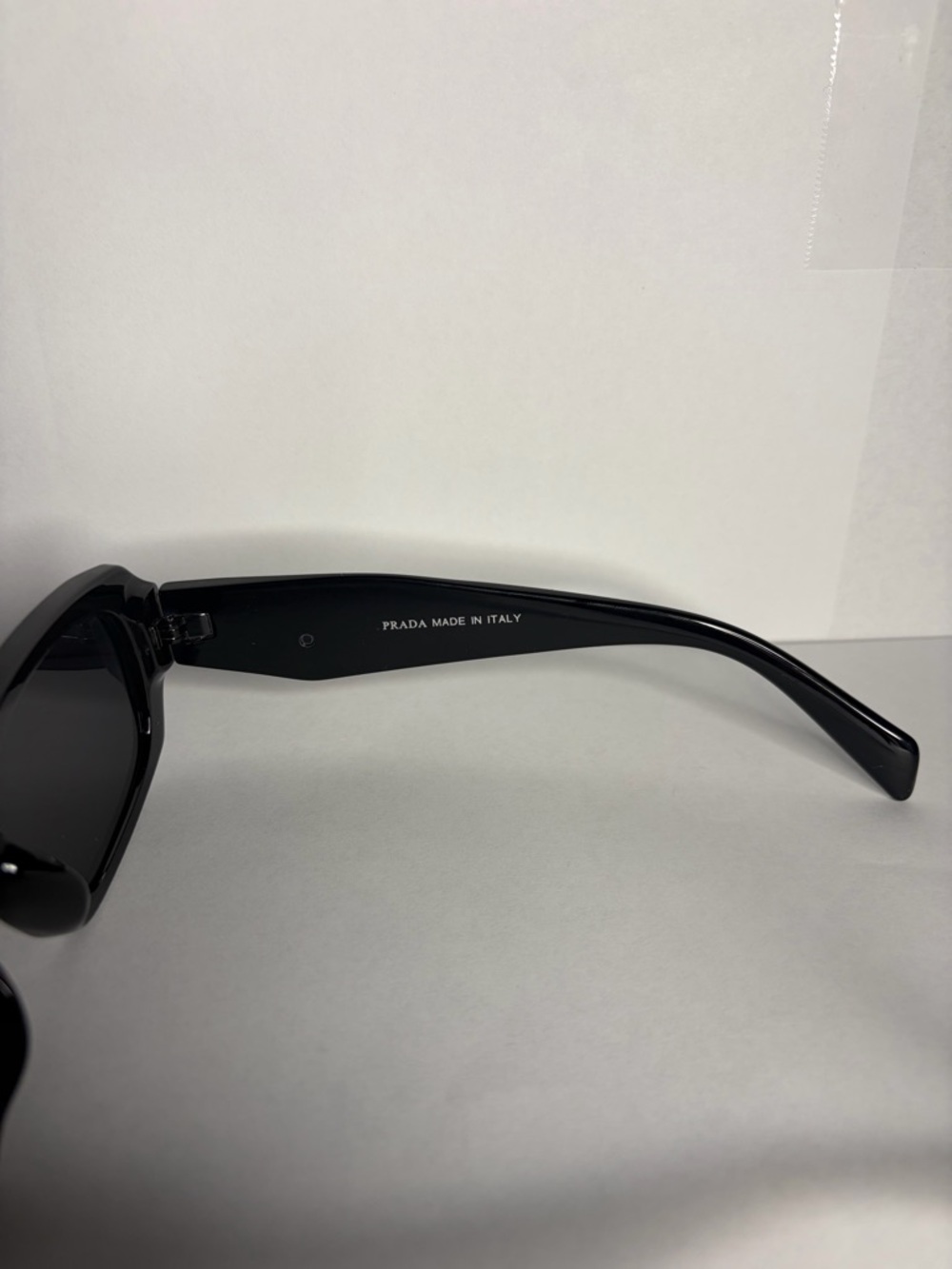 Prada Black women’s sunglasses - Picture 4 of 5